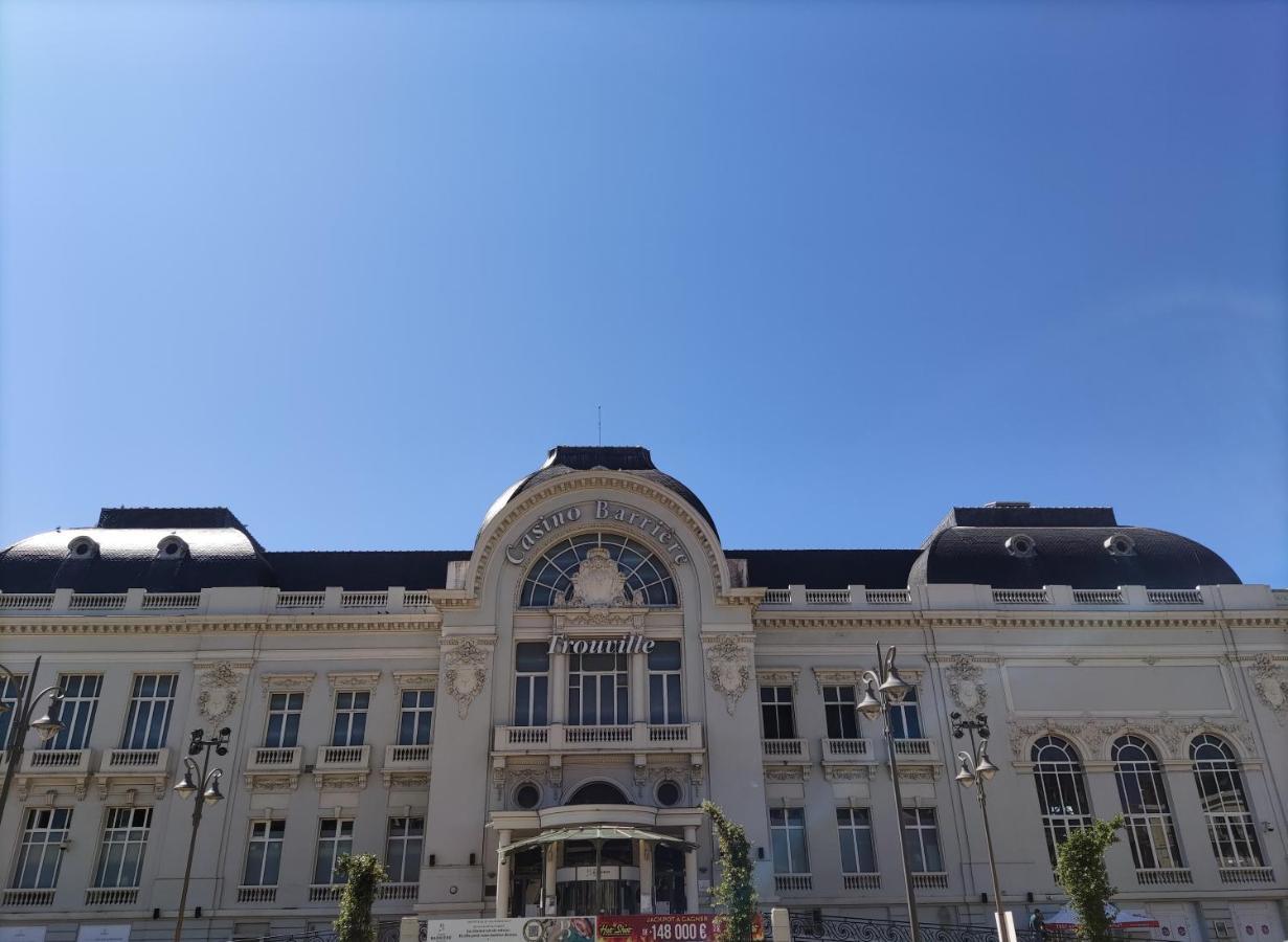 My Duplex House Trouville Εξωτερικό φωτογραφία